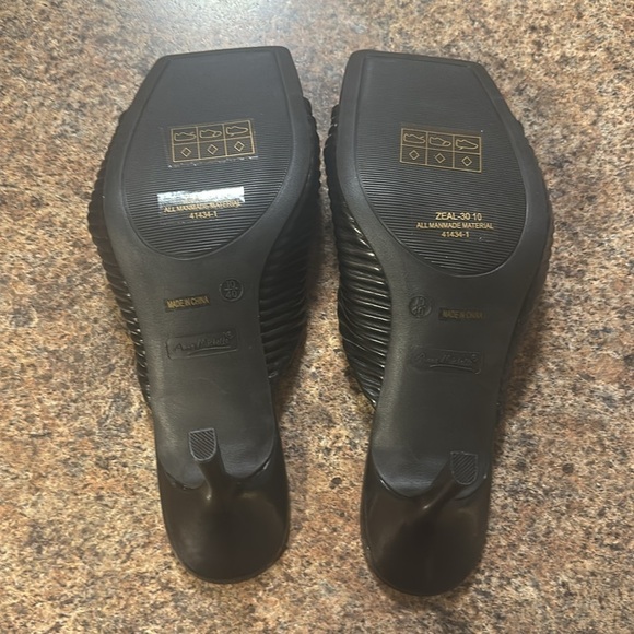 Anne Michelle Kitten Heel Slip On Black Womens Size 10 Square Toe - Picture 7 of 11